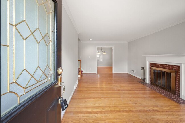 Foto del edificio - Make This Your Home!