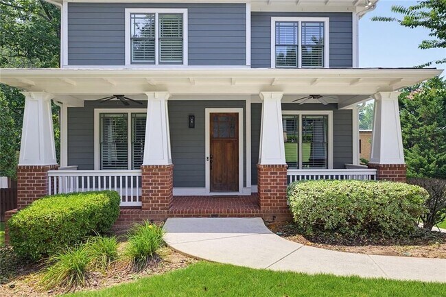 Foto del edificio - 1452 Woodland Hills Dr NE