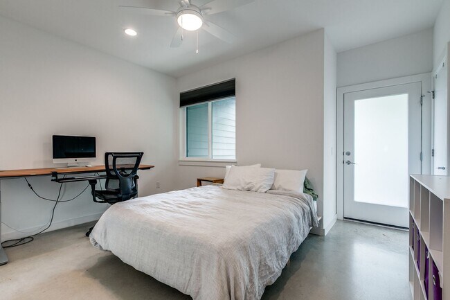 Foto del edificio - $500 off First Month's Rent*!!!