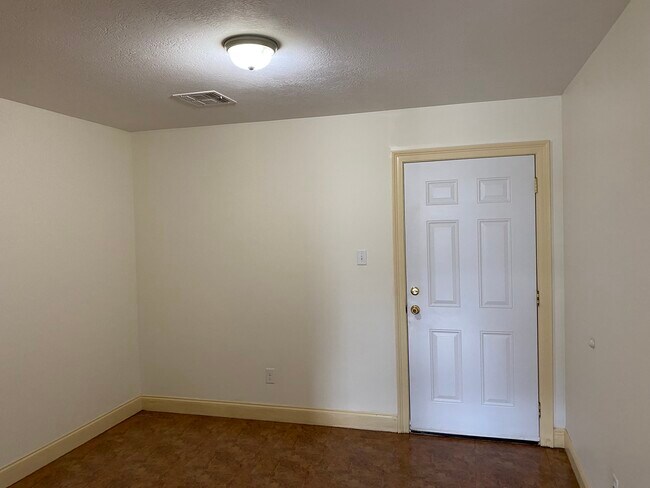 Foto del edificio - 5038 Coopershill Dr