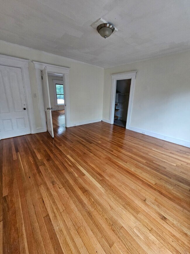 Foto del edificio - 605 Hall St