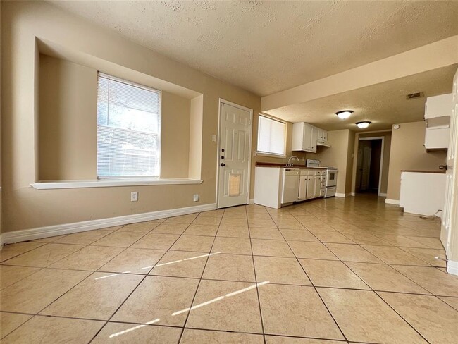 Foto del edificio - 7311 Millbrae Ln