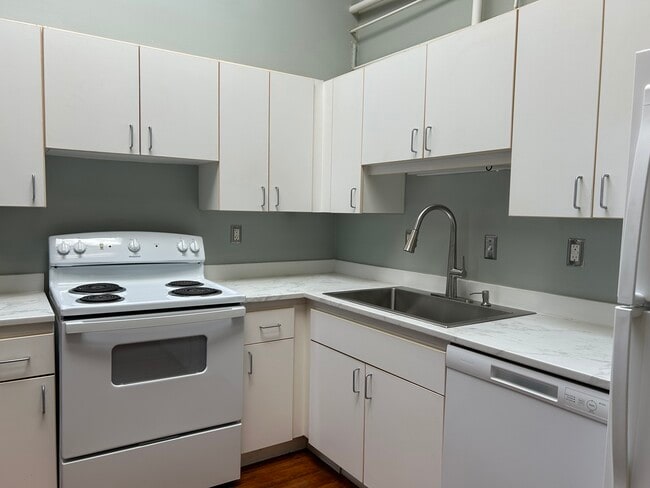 Building Photo - 125 Oak Street apartments