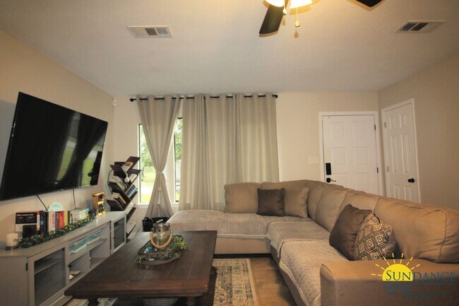 Foto del edificio - Stunning 4 Bedroom Home in Niceville!