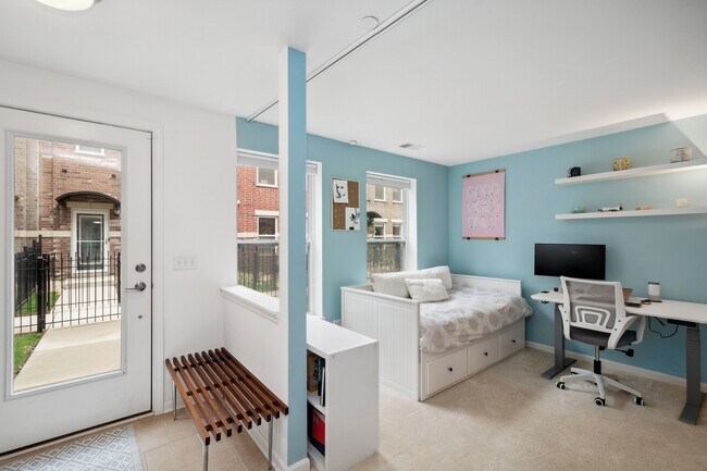 Foto del edificio - 4645 S Lake Park Ave