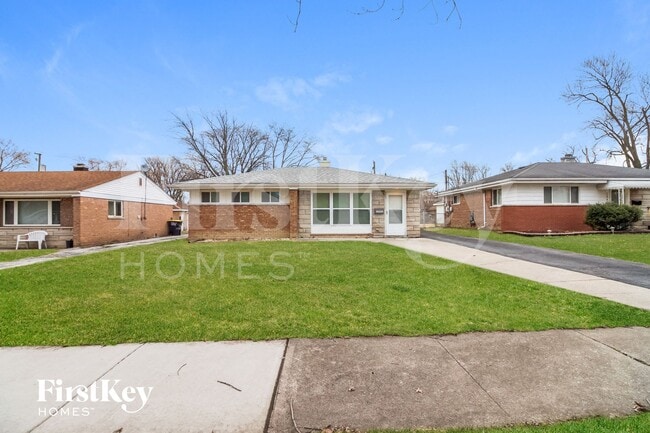 Foto del edificio - 17941 Wildwood Ave