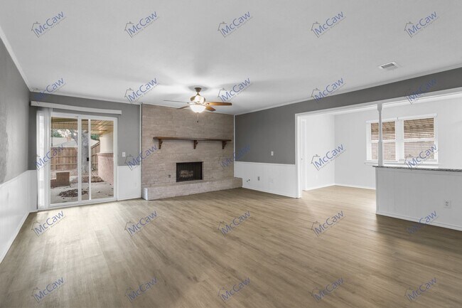 Foto del edificio - Beautiful 4-Bed 2-Bath Home in Plano!