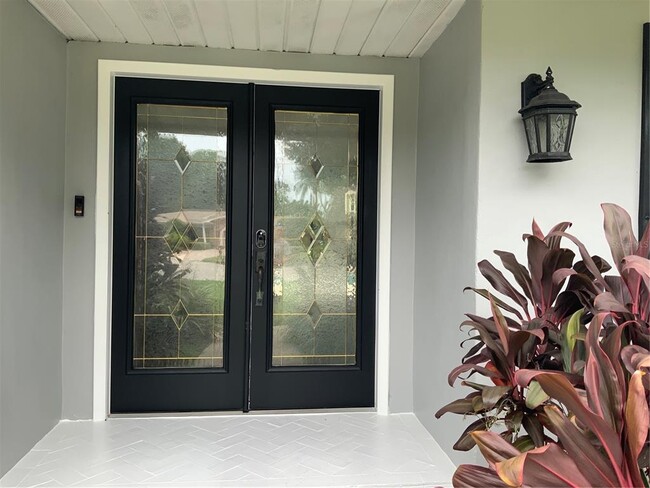 Foto del edificio - 2942 Whisper Ln N