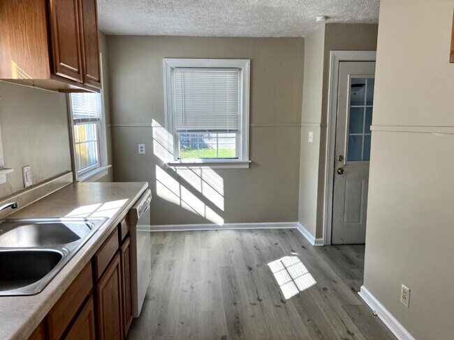 Foto del edificio - 1360 Hunt St