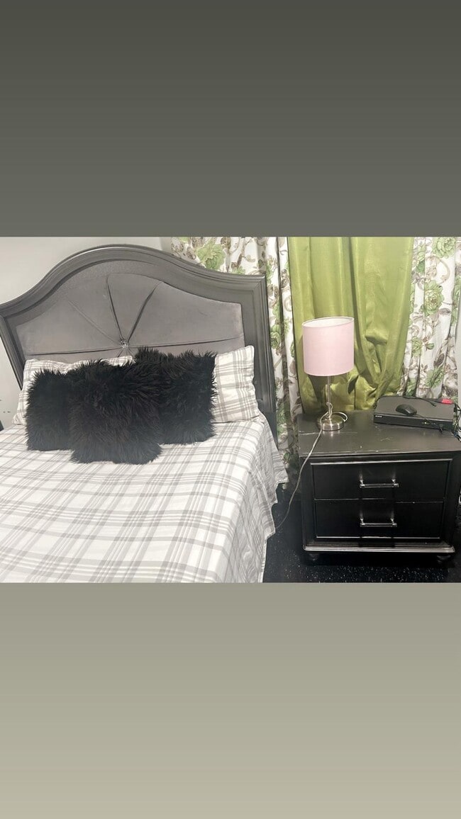 Dormitorio - 212 Oakwood Pl