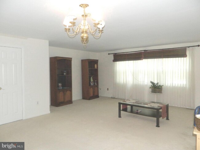 Foto del edificio - 17 Theo Ln