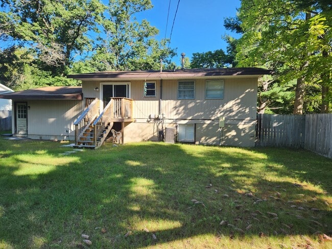 Building Photo - 2921 Riggie St