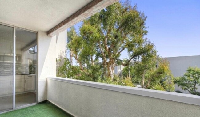 Balcony - 7949 Selma Ave