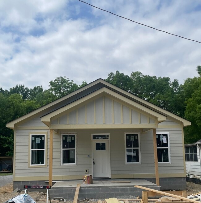 Photo - 5404 Clemons Rd House