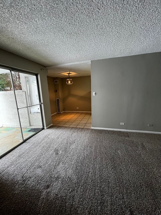 Building Photo - 1 Bedroom 1 Bathroom Condo in South Denver