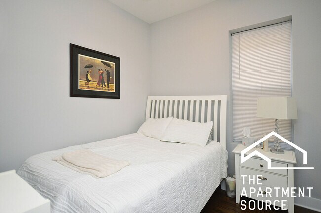 Building Photo - 1540 N Leavitt St