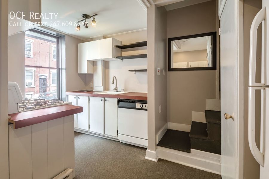 Foto principal - 2553 Salmon St