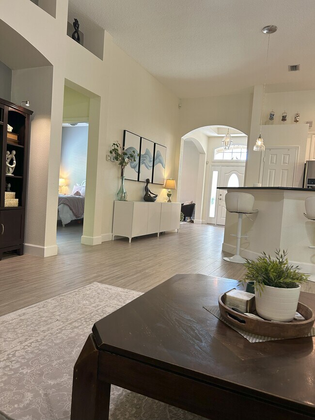 Building Photo - 9610 Gretna Green Dr