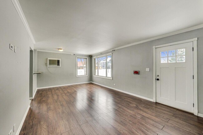 Building Photo - 630 Hampton Terrace