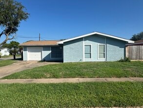 Building Photo - 7218 Yucca Dr