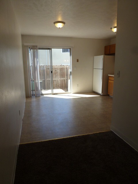 Foto del edificio - 8975 Field St