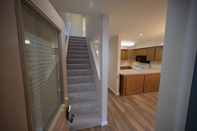 Foto del edificio - 2 bed 2.5 bath condo in the heart of Sequim!