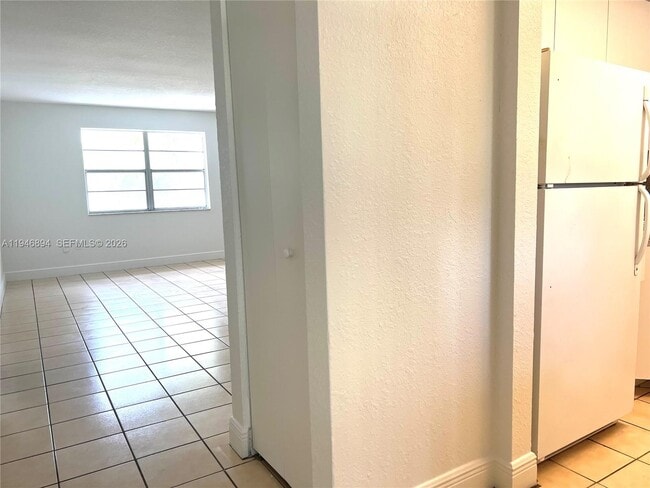 Building Photo - 17255 SW 95th Ave