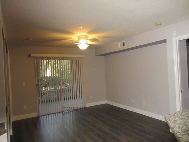 Foto del edificio - Altamonte Springs 2 bedroom 2 bath  gated ...