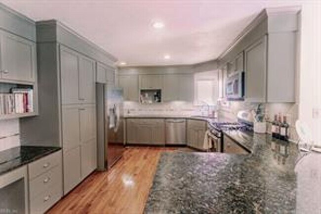 Foto del edificio - Gorgeous 4 bed, 3 bath in Great Bridge!