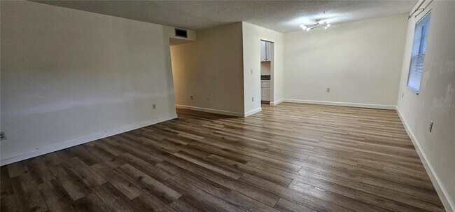 Building Photo - 1712 Belleair Forest Dr