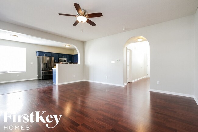 Building Photo - 15526 Farmland Ct