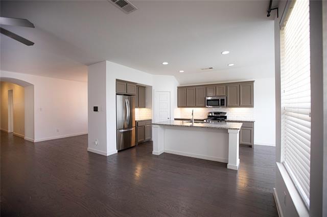 Building Photo - 404 Barnstorm Dr