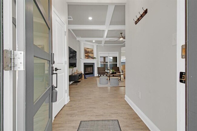 Foto del edificio - 5404 Black Horse