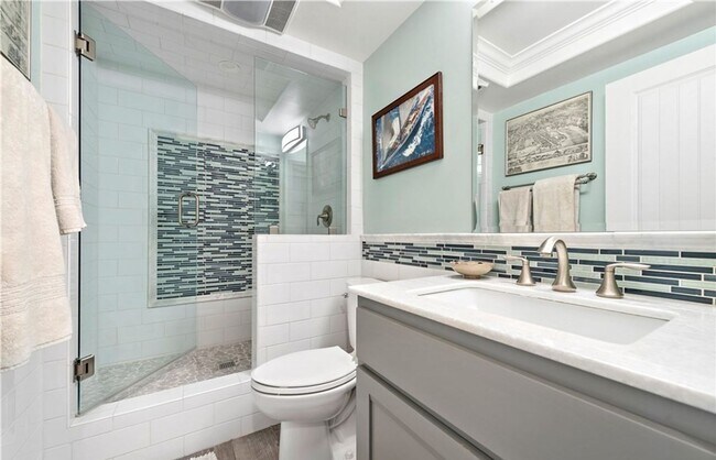 Foto del edificio - Beachfront Coastal Condo in Oceanside – In...