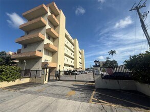 Building Photo - 300 Northwest Dr