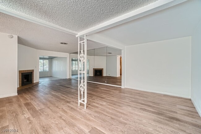 Building Photo - 3003 Bel Air Dr