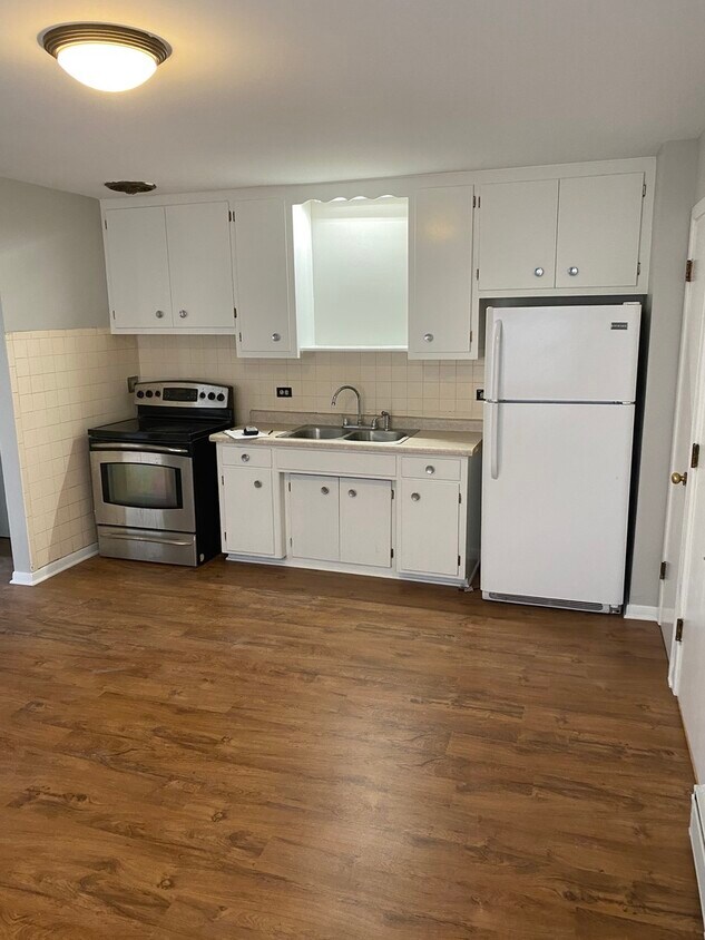 Primary Photo - 3741 W 59th St