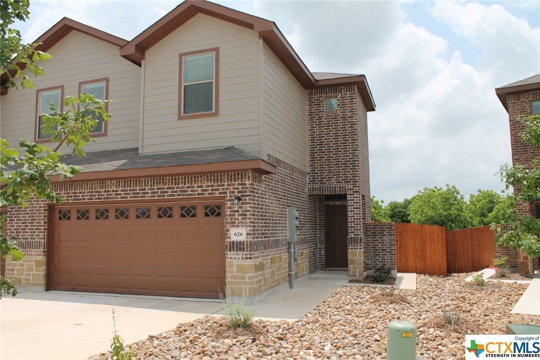 626 Creekside Cir, New Braunfels, TX 78130 Townhome Rentals in New