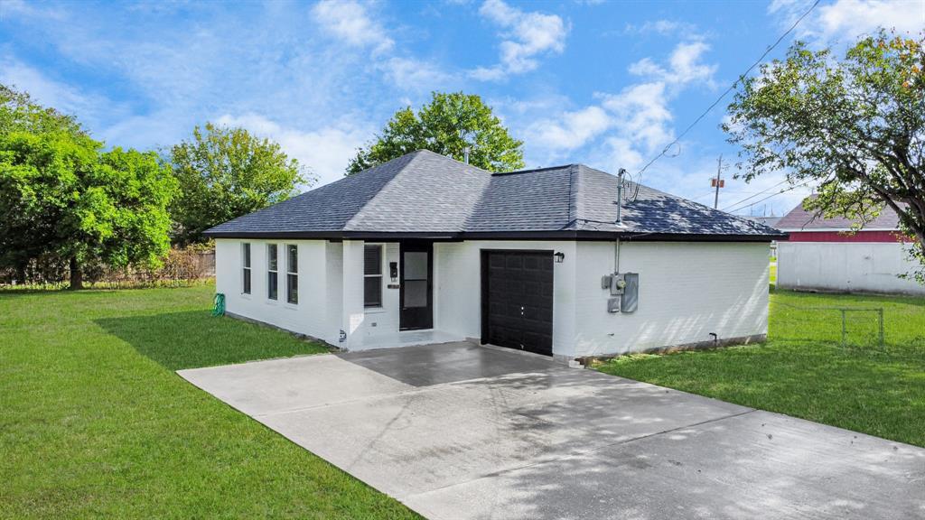 Foto principal - 212 N 2nd St