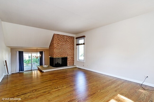 Building Photo - 12 N Regency Dr E