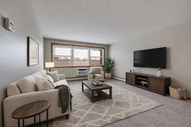 Building Photo - Queen Terrace Apartments