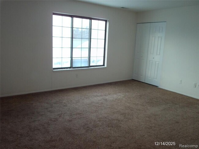 Foto del edificio - 22843 Grove St