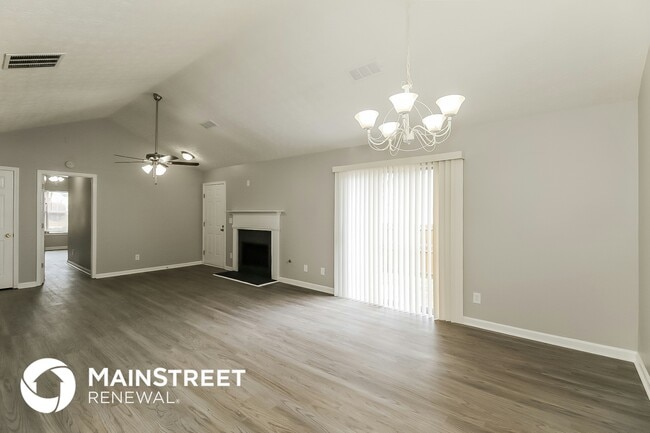 Building Photo - 358 Autumn Lake Dr