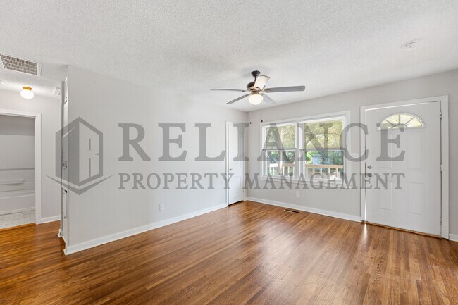 Foto del edificio - 1108 W 17th St N