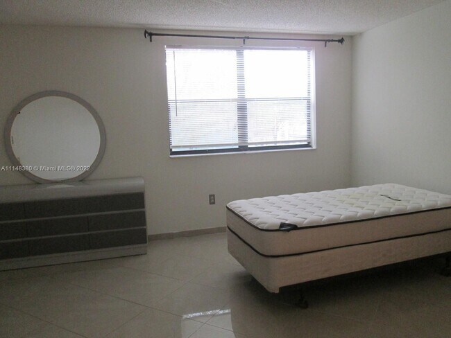 Foto del edificio - 10241 NW 9th St Cir