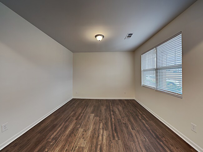 Building Photo - 104 Arbor View Trace