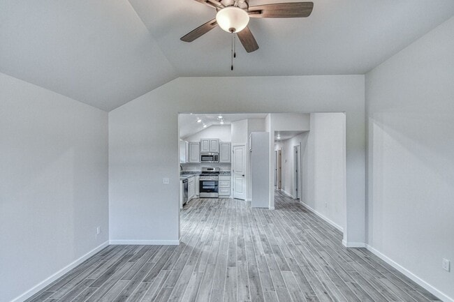 Building Photo - Brand New Construction in Varenna Landing!