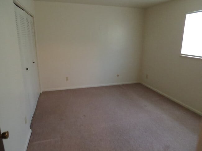 Building Photo - 6152 Clingan Rd