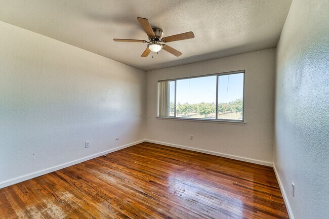 Building Photo - 3 bedroom 2 bath house in Yuba City