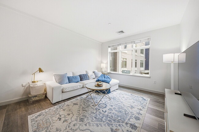 Photo - 180 Telford St Townhome